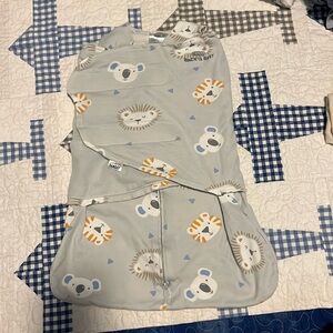 Halo brand swaddle sleep sack. Size is Newborn to 3 months